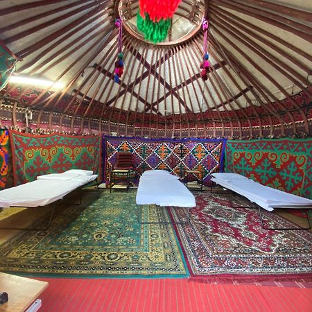 Agyn Guest House Karakol Exterior photo